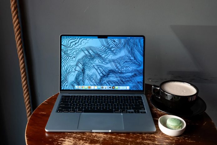 257607_M4_MacBook_Air_ADiBenedetto_0001